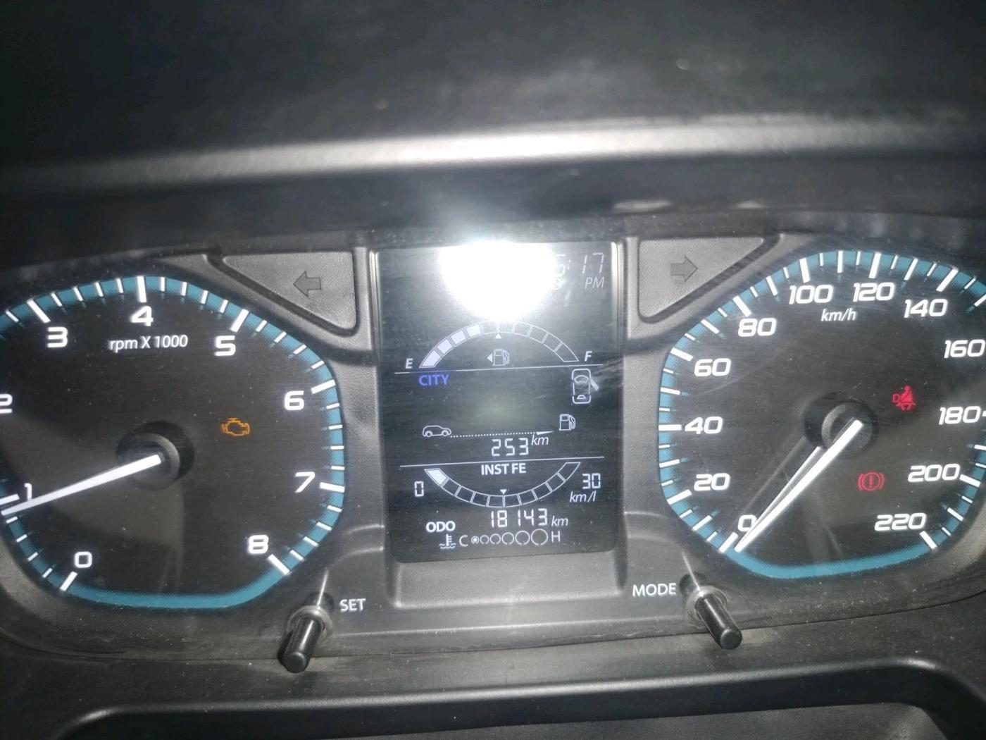 2022 Tata PUNCH PURE MT, Petrol, Manual, 18,144 km, interior