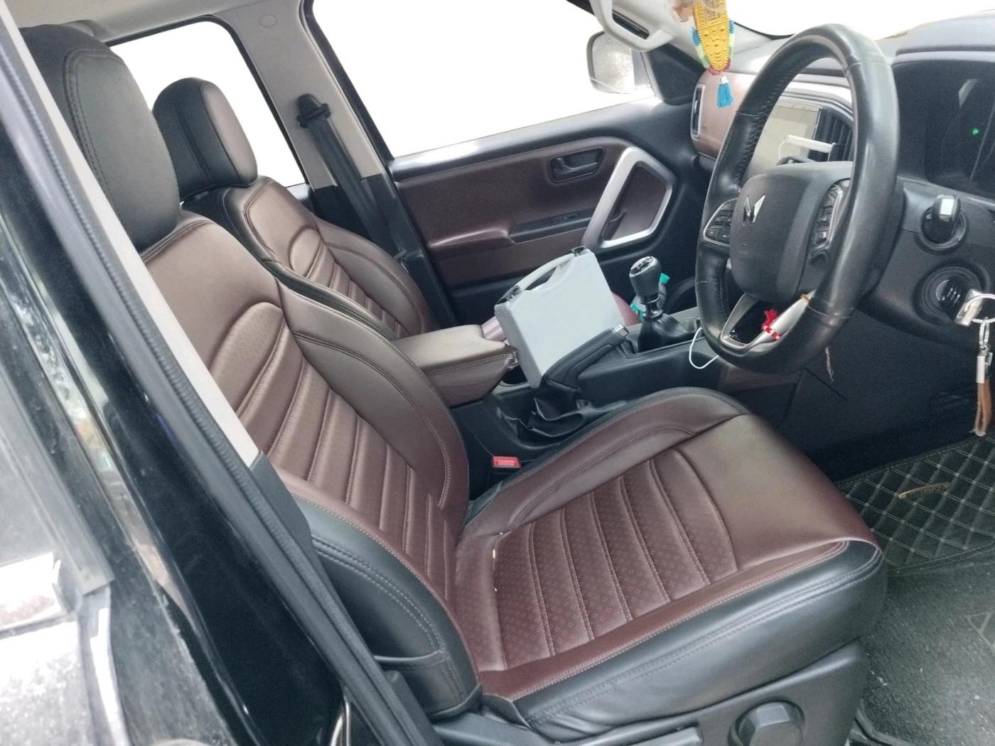 2023 Mahindra SCORPIO-N Z6 DIESEL MT 2WD 7 STR, Diesel, Manual, 33,069 km, interior