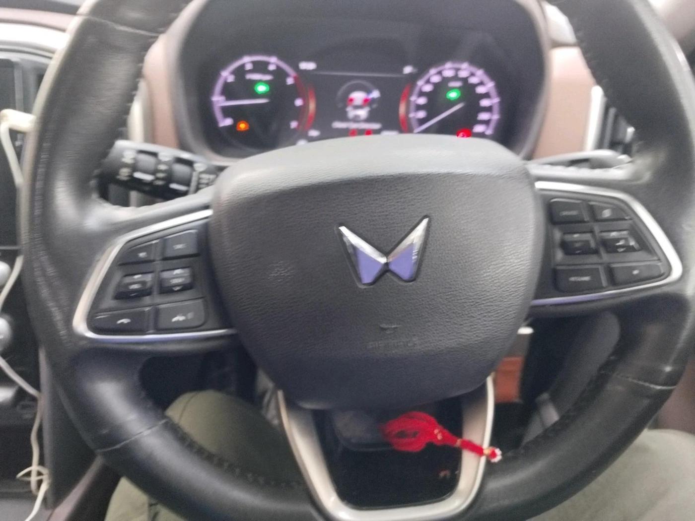2023 Mahindra SCORPIO-N Z6 DIESEL MT 2WD 7 STR, Diesel, Manual, 33,069 km, interior
