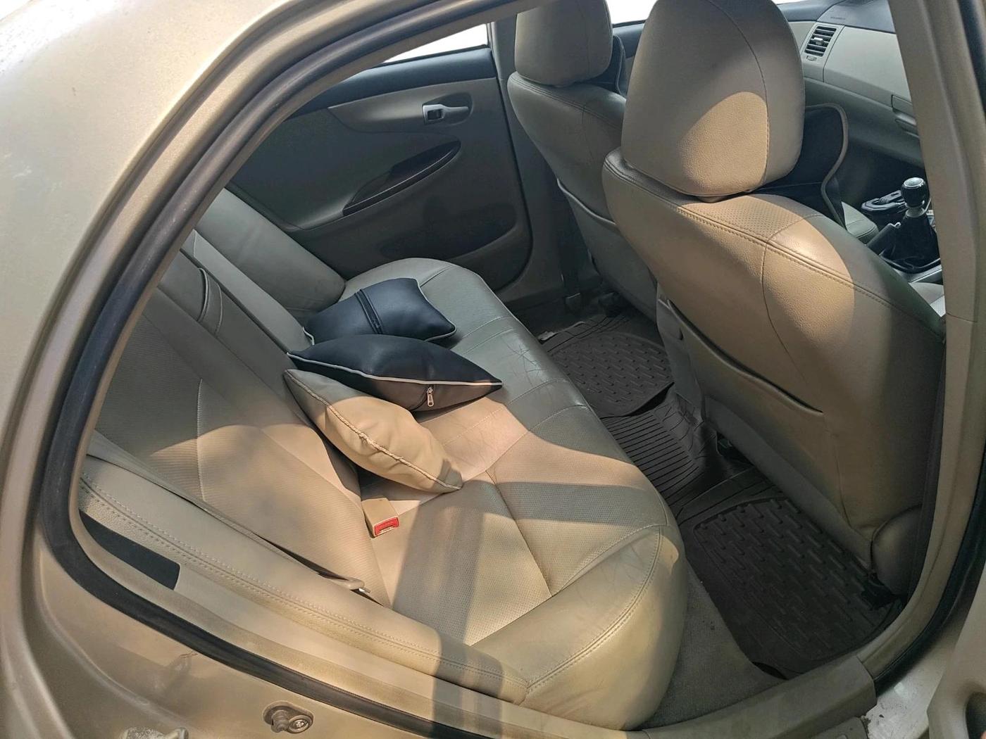 2011 Toyota Corolla Altis GL PETROL, Petrol, Manual, 61,887 km, interior