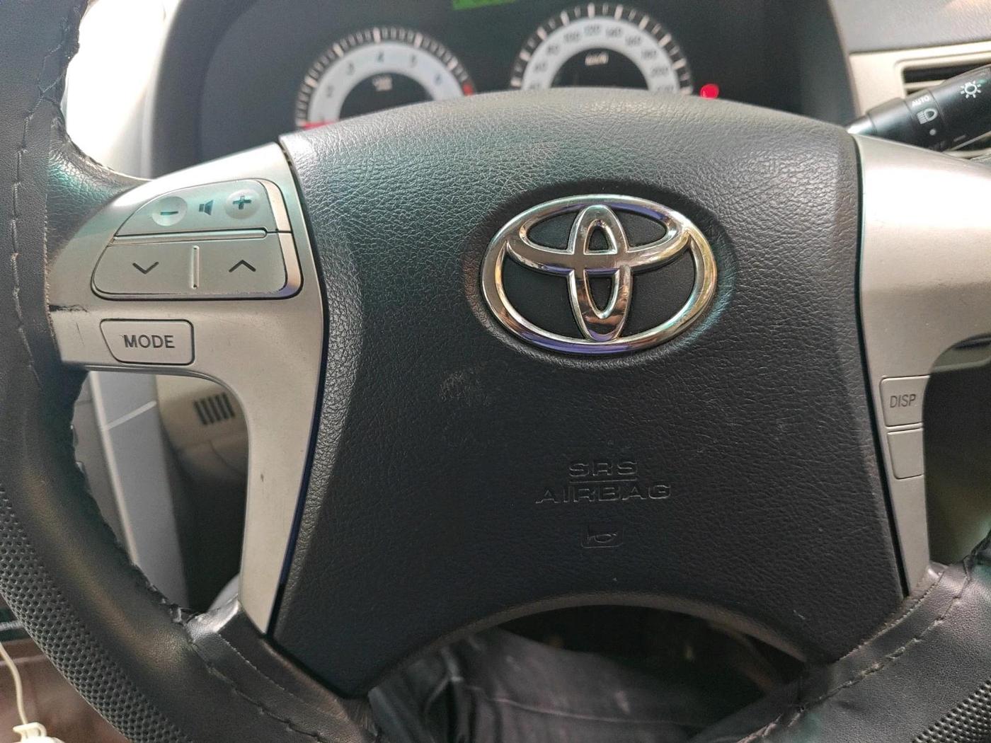 2011 Toyota Corolla Altis GL PETROL, Petrol, Manual, 61,887 km, interior
