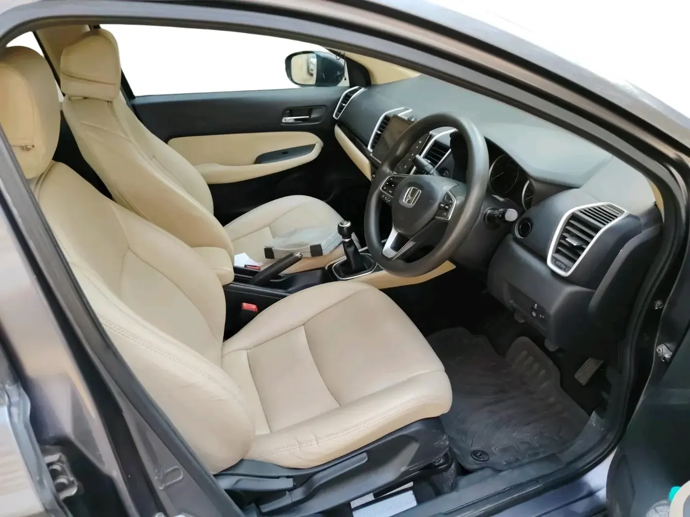 2021 Honda City 1.5L I-VTEC V MT 5TH GEN, Petrol, Manual, 36,410 km, interior