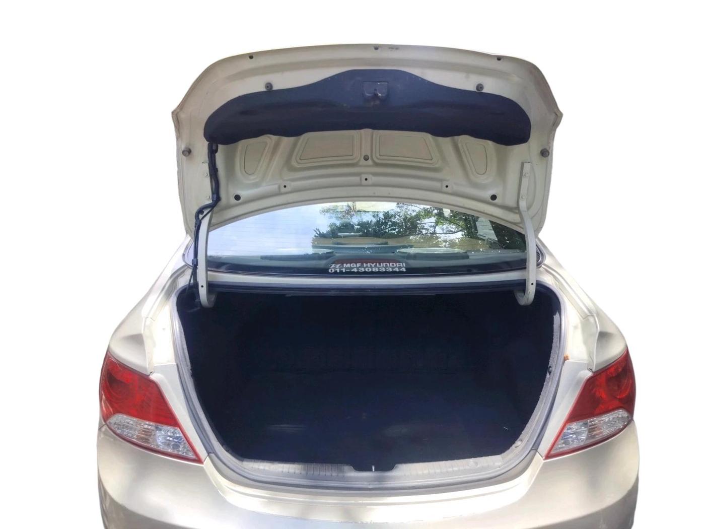 2011 Hyundai Verna FLUIDIC 1.6 VTVT EX, Petrol, Manual, 89,884 km, exterior