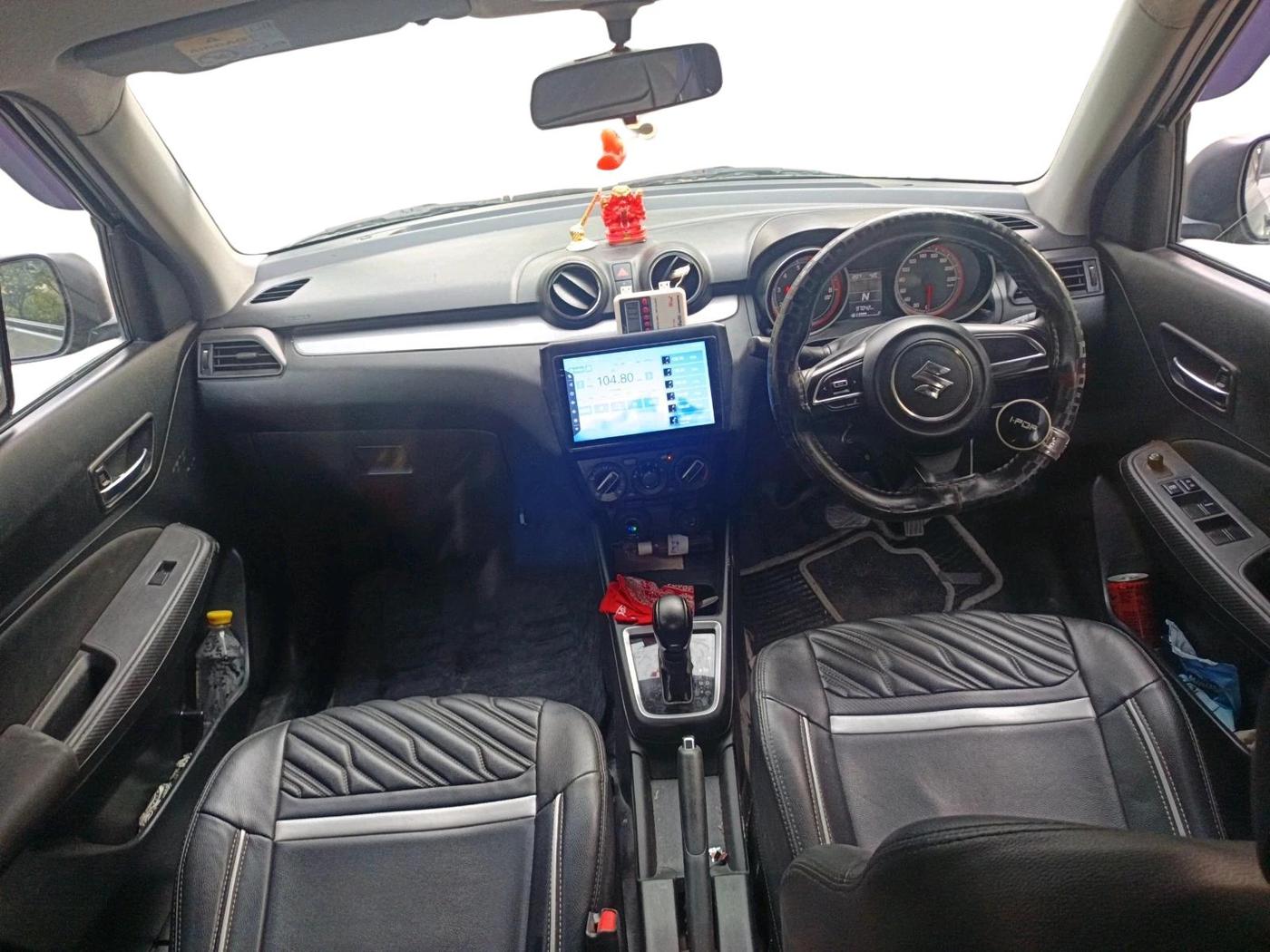 2019 Maruti Swift VXI AMT, Petrol, Automatic, 97,042 km, interior