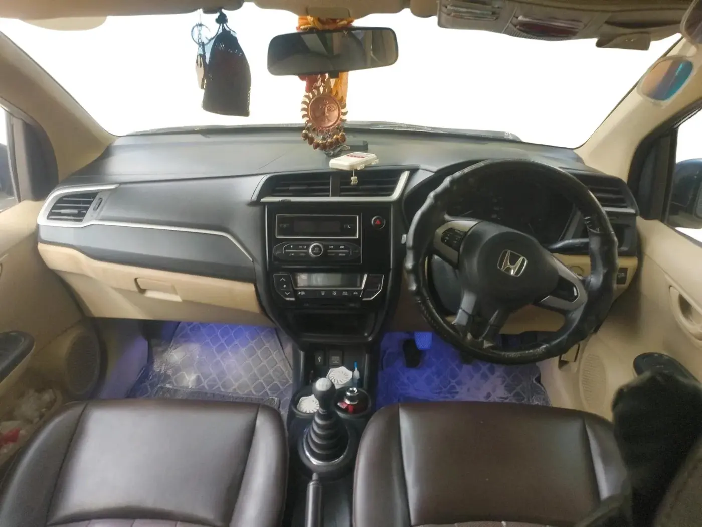 2016 Honda Amaze 1.2L I-VTEC S, CNG, Manual, 94,000 km, interior