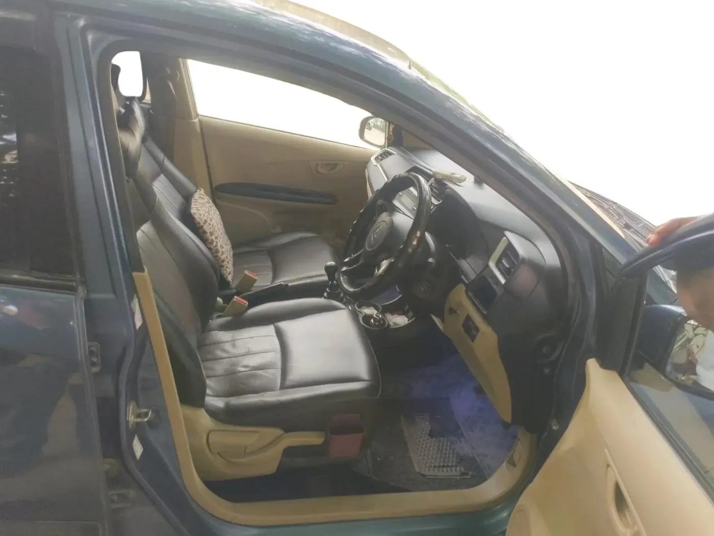 2016 Honda Amaze 1.2L I-VTEC S, CNG, Manual, 94,000 km, interior