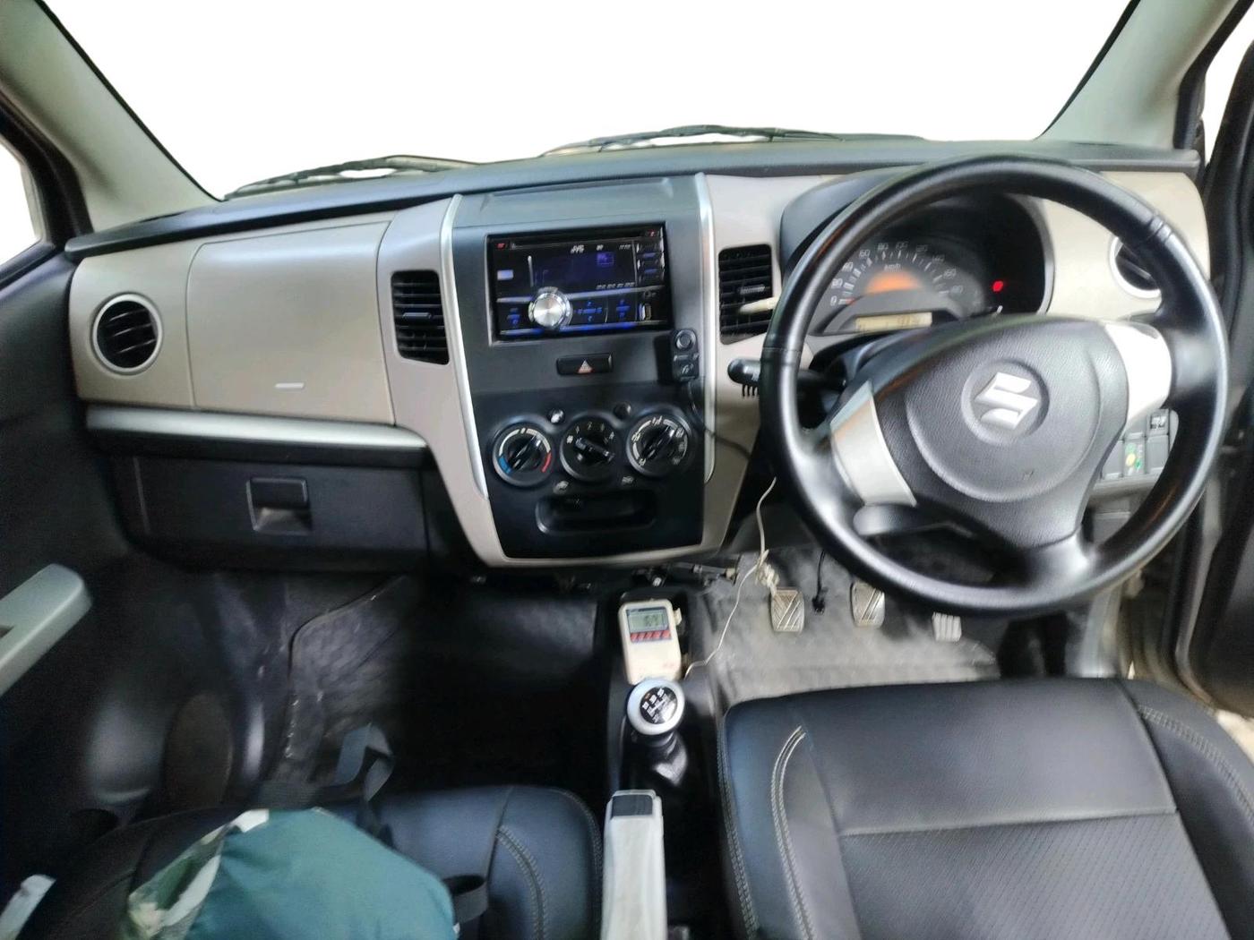 2013 Maruti Wagon R 1.0 LXI CNG, CNG, Manual, 1,33,784 km, interior