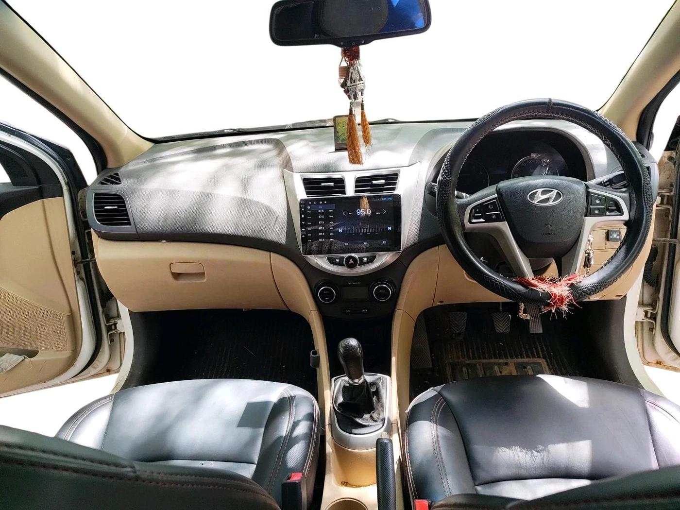 2014 Hyundai Verna FLUIDIC 1.6 VTVT EX, CNG, Manual, 99,066 km, interior