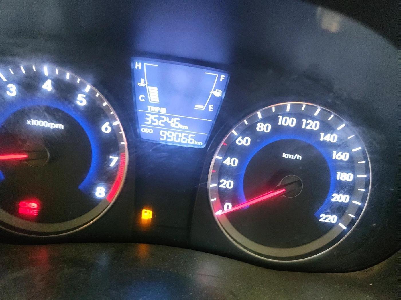 2014 Hyundai Verna FLUIDIC 1.6 VTVT EX, CNG, Manual, 99,066 km, interior
