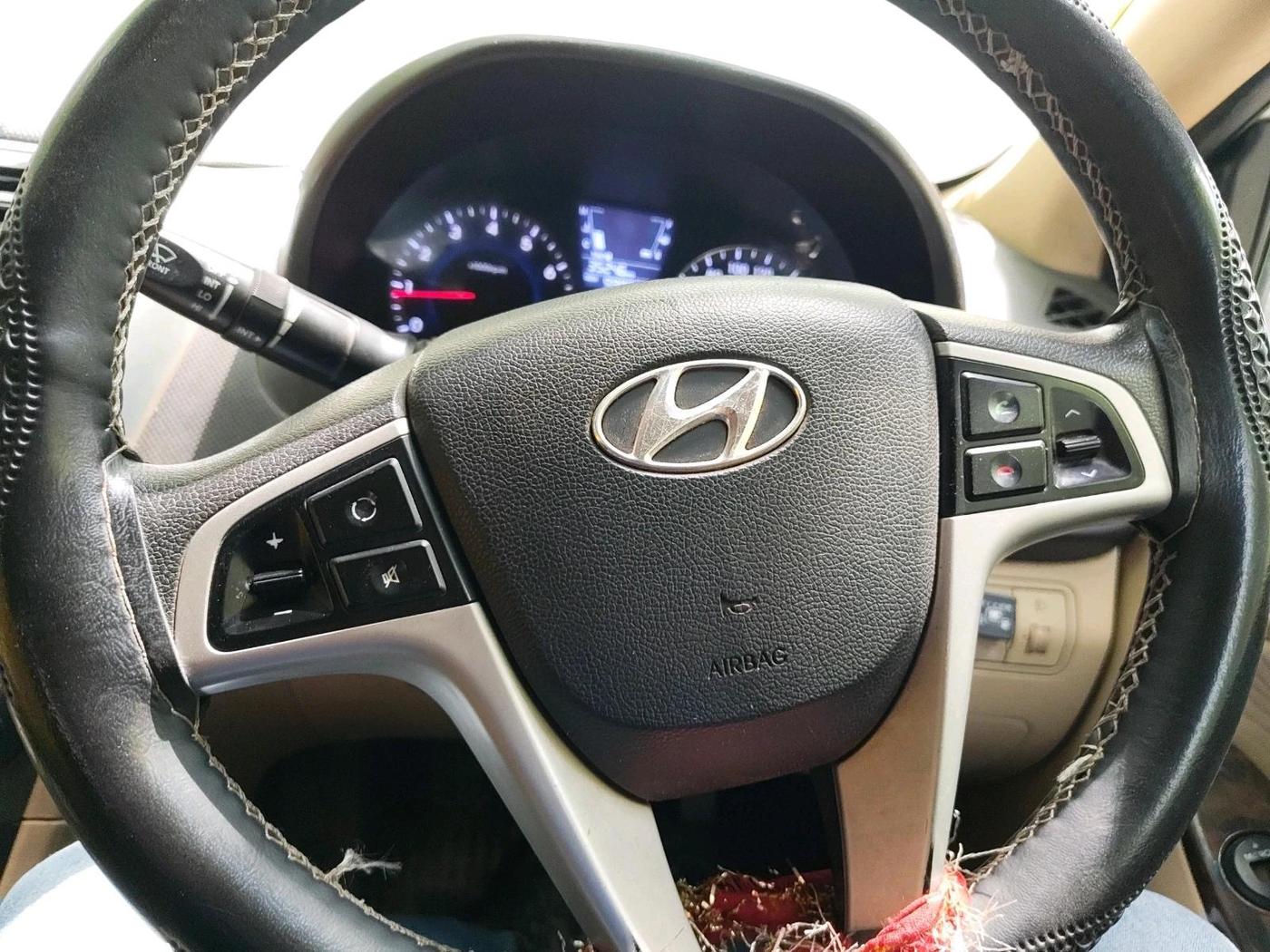 2014 Hyundai Verna FLUIDIC 1.6 VTVT EX, CNG, Manual, 99,066 km, interior