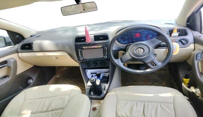 2011 Volkswagen Vento TRENDLINE 1.6, Petrol, Manual, 30,807 km, interior