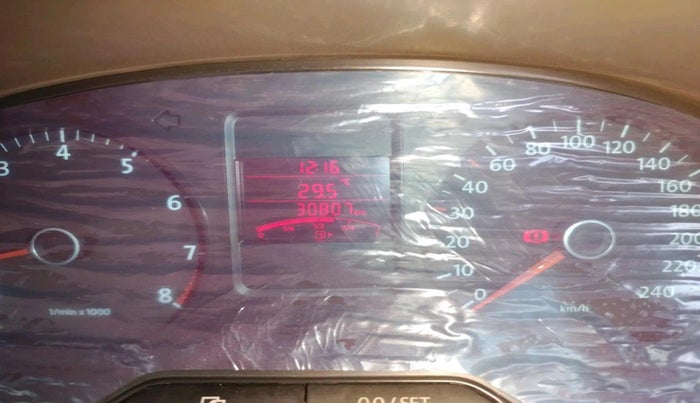 2011 Volkswagen Vento TRENDLINE 1.6, Petrol, Manual, 30,807 km, interior