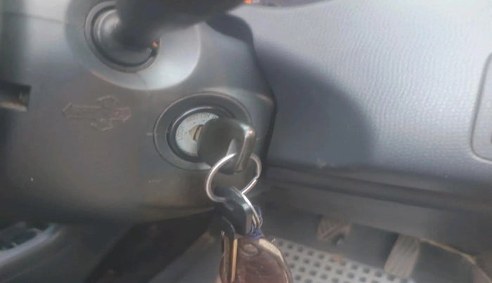 2011 Maruti Swift LXI, Petrol, Manual, 92,853 km, interior