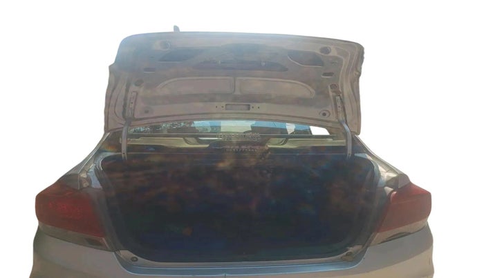 2015 Honda Amaze 1.2L I-VTEC S, Petrol, Manual, 1,30,931 km, exterior