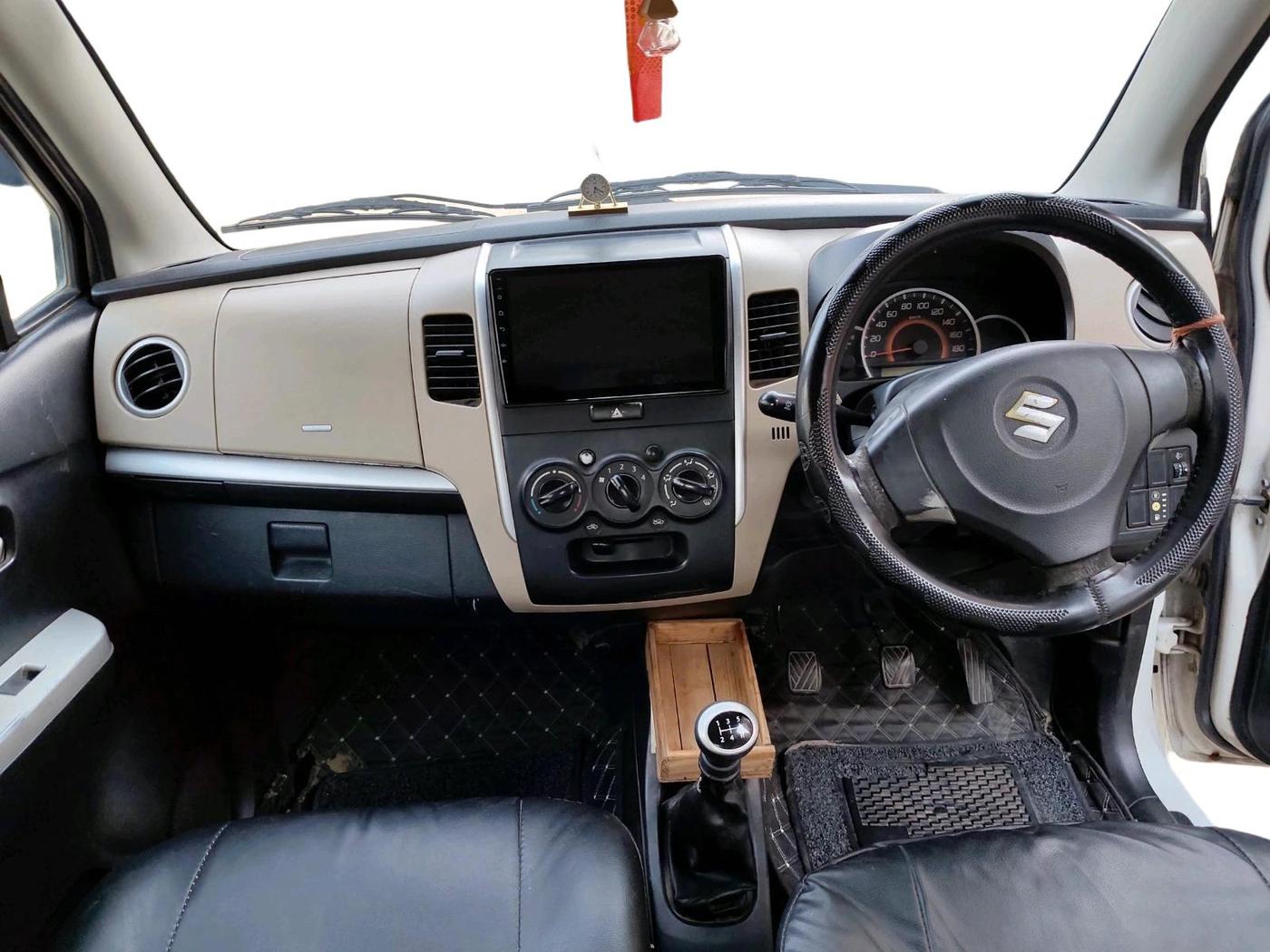 2018 Maruti Wagon R 1.0 LXI CNG, CNG, Manual, 55,804 km, interior