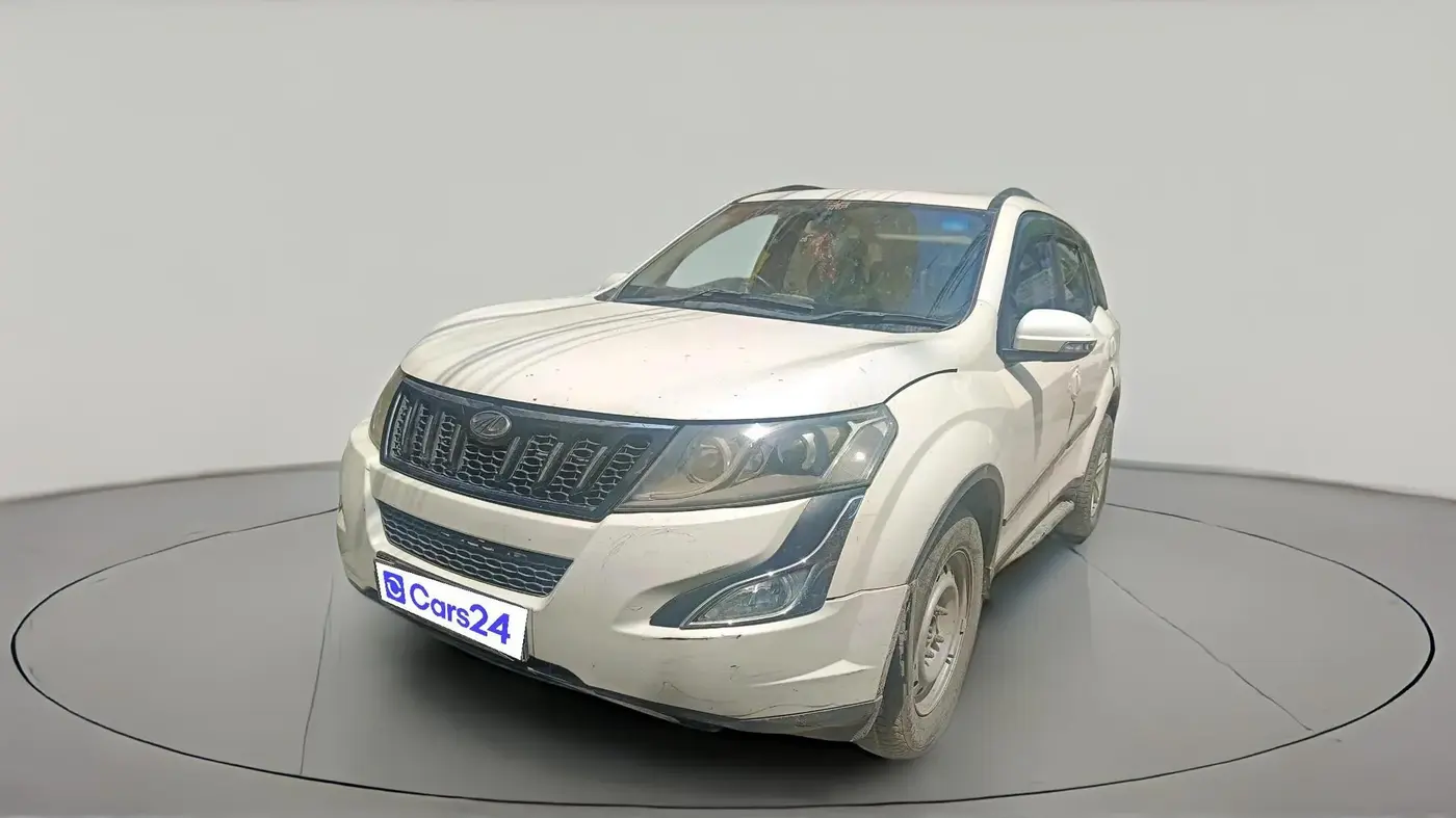 2017 Mahindra XUV500 W10, Diesel, Manual, 85,253 km, exterior