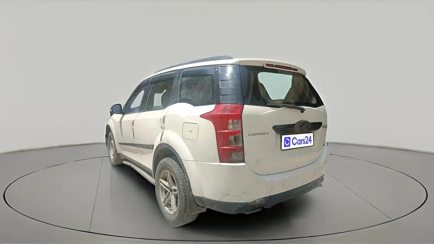 2017 Mahindra XUV500 W10, Diesel, Manual, 85,253 km, exterior