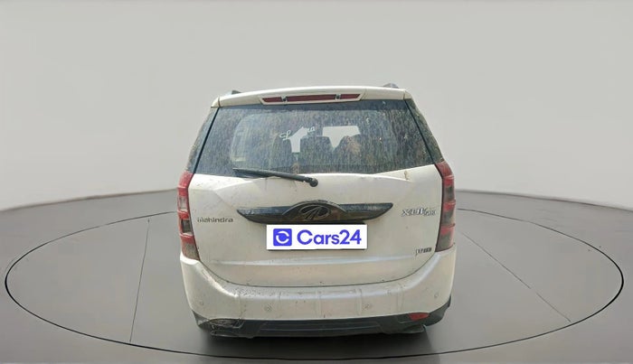 2017 Mahindra XUV500 W10, Diesel, Manual, 85,253 km, exterior