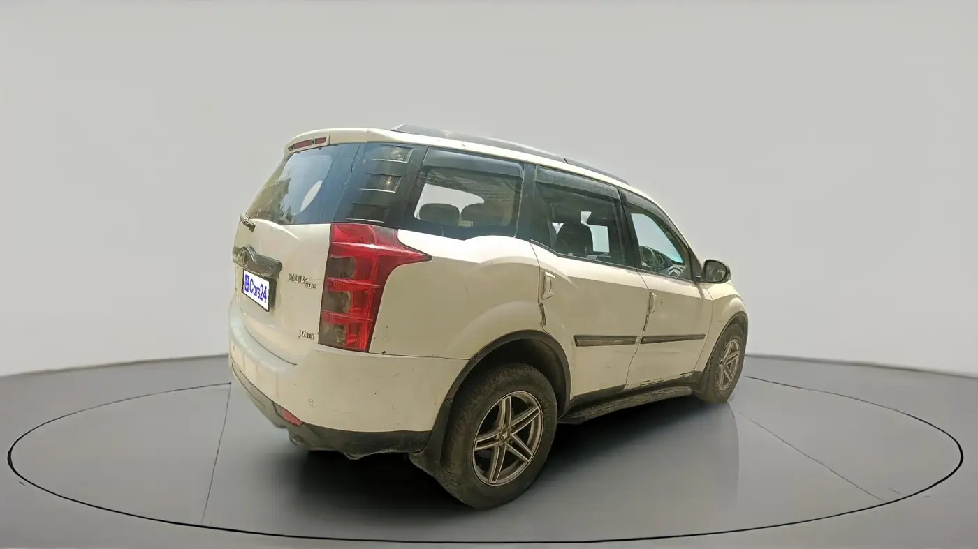 2017 Mahindra XUV500 W10, Diesel, Manual, 85,253 km, exterior