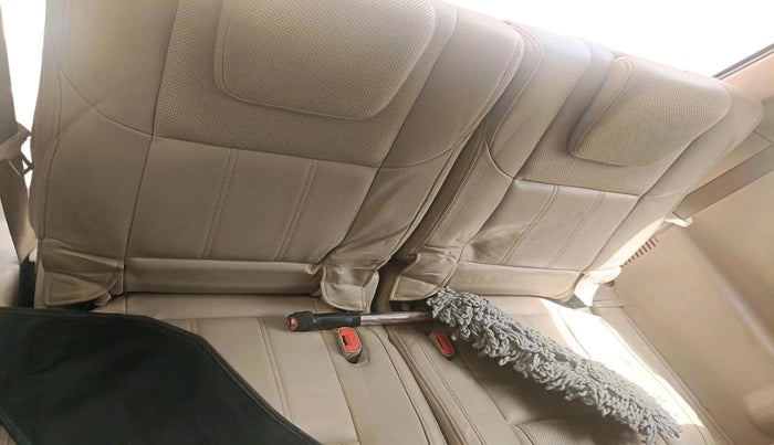 2017 Mahindra XUV500 W10, Diesel, Manual, 85,253 km, interior