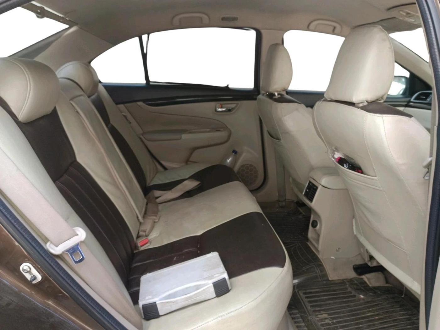 2015 Maruti Ciaz ZXI, Petrol, Manual, 1,33,103 km, interior