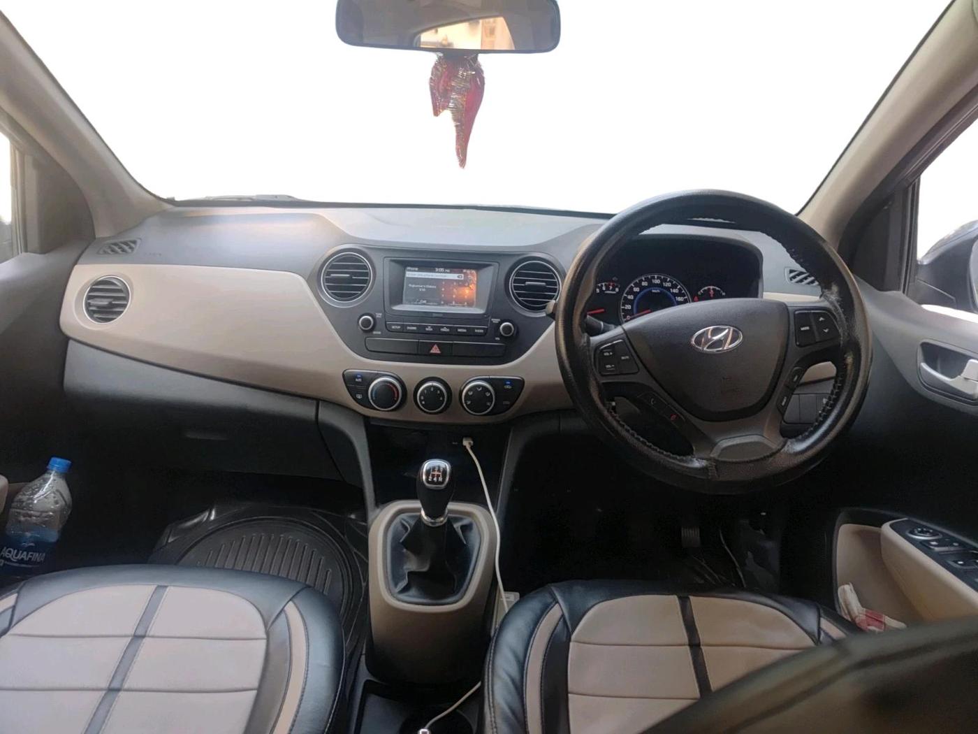 2017 Hyundai Grand i10 SPORTZ 1.2 KAPPA VTVT, CNG, Manual, 55,333 km, interior