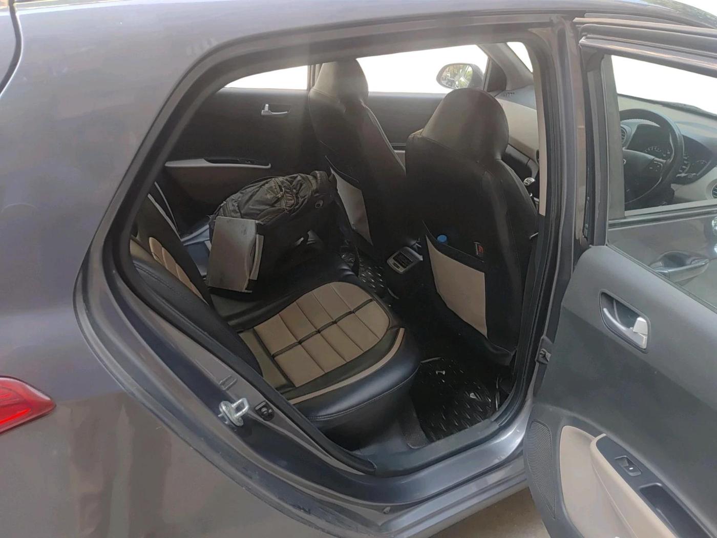 2017 Hyundai Grand i10 SPORTZ 1.2 KAPPA VTVT, CNG, Manual, 55,333 km, interior