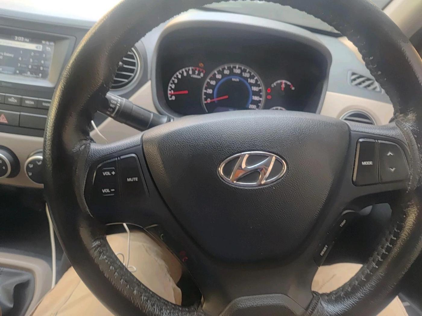 2017 Hyundai Grand i10 SPORTZ 1.2 KAPPA VTVT, CNG, Manual, 55,333 km, interior