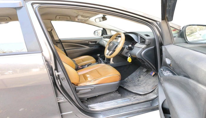 2016 Toyota Innova Crysta 2.4 GX 8 STR, Diesel, Manual, 1,26,167 km, interior