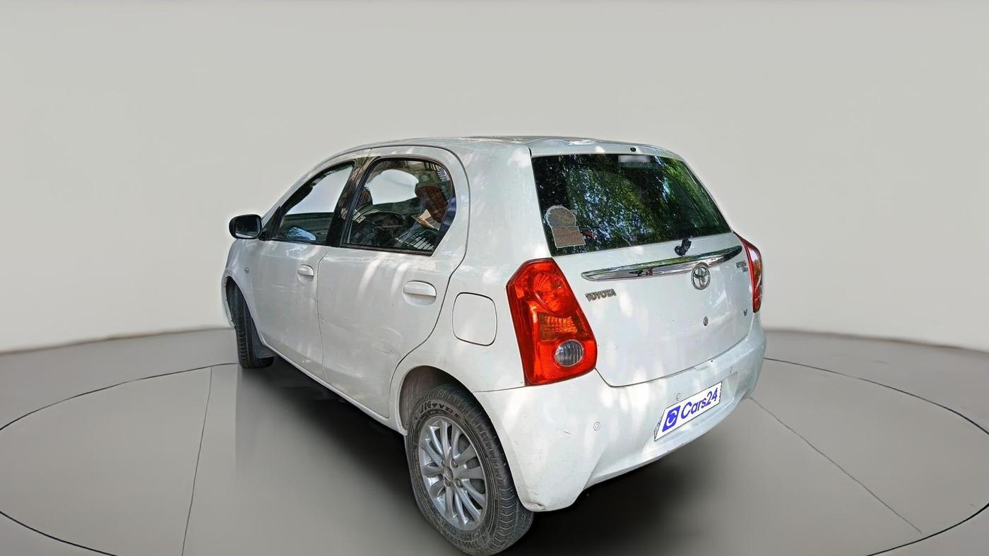 2011 Toyota Etios Liva V, Petrol, Manual, 1,36,992 km, exterior