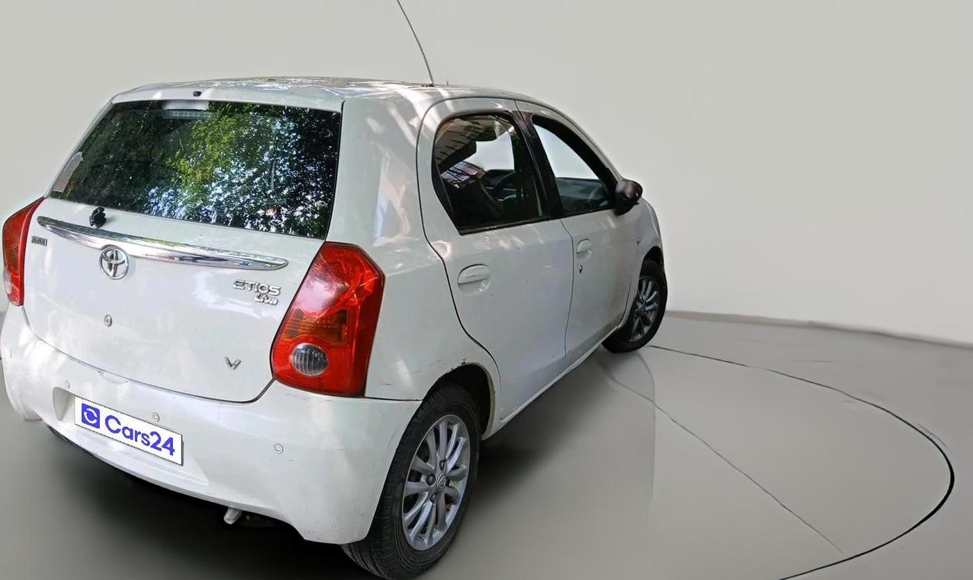 2011 Toyota Etios Liva V, Petrol, Manual, 1,36,992 km, exterior