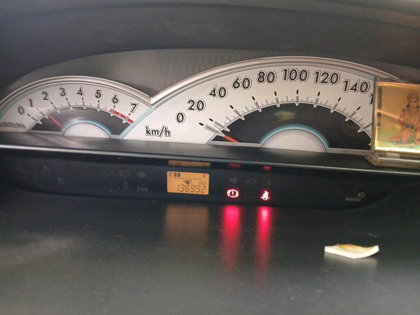2011 Toyota Etios Liva V, Petrol, Manual, 1,36,992 km, interior