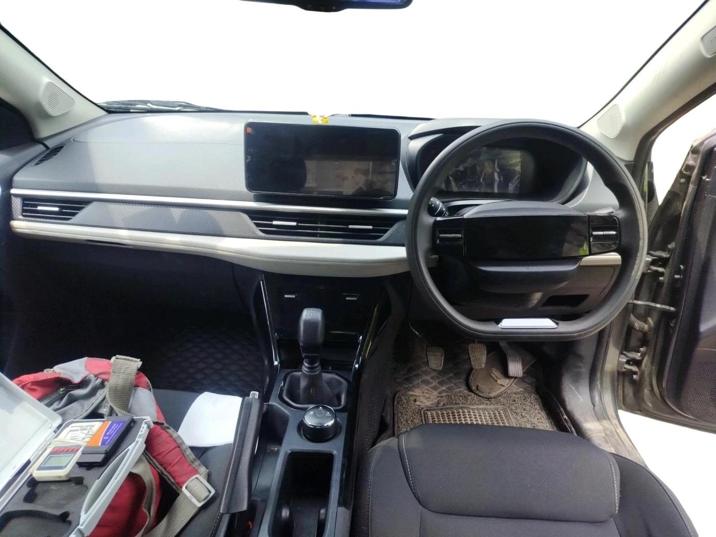 2023 Tata NEXON CREATIVE + SUNROOF 1.2 PETROL, Petrol, Manual, 24,631 km, interior