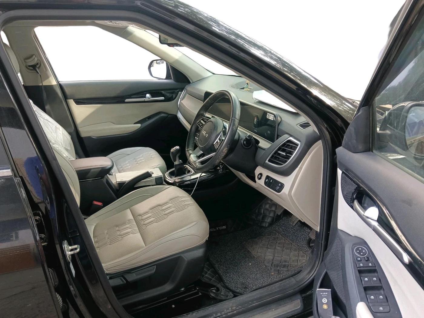 2023 KIA SELTOS  HTX 1.5 PETROL MT, Petrol, Manual, 30,178 km, interior