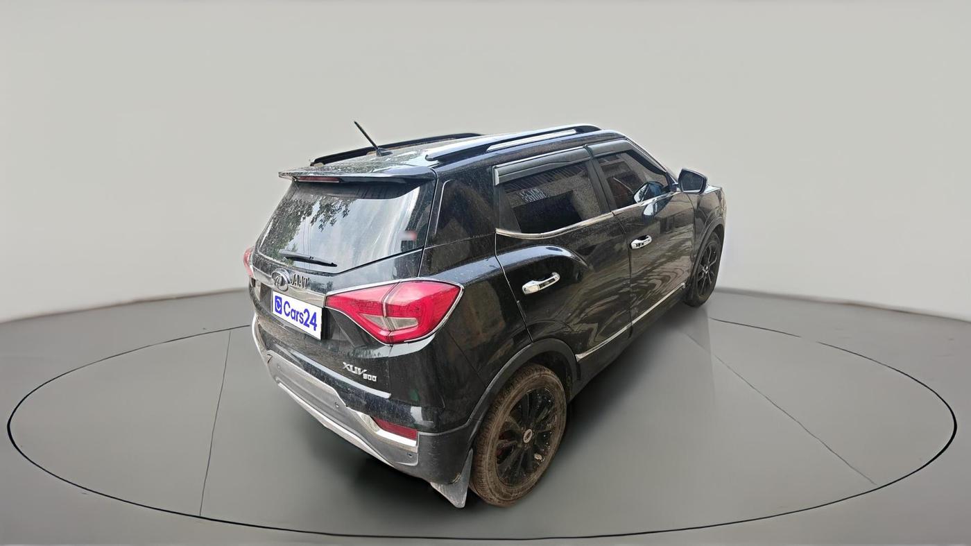 2021 Mahindra XUV300 W8 1.2 PETROL, Petrol, Manual, 74,829 km, exterior
