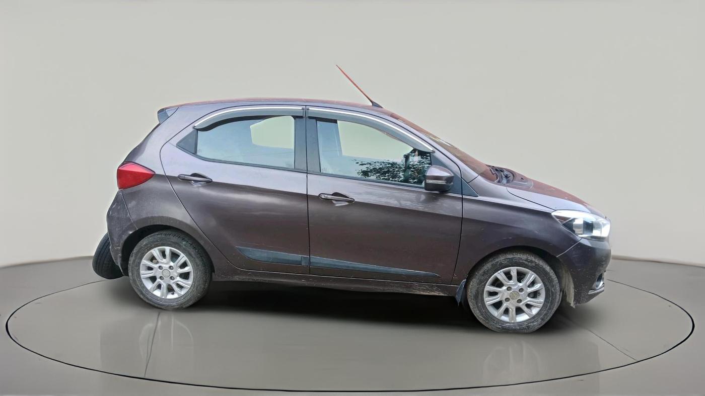 2017 Tata Tiago XZA PETROL, Petrol, Automatic, 62,982 km, exterior