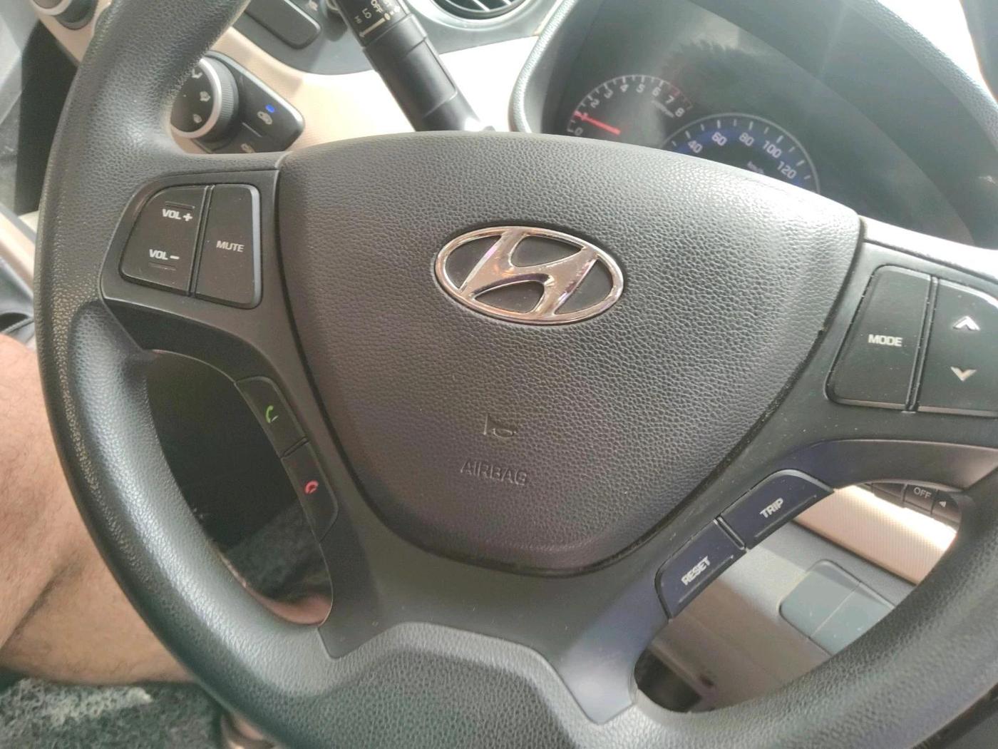 2017 Hyundai Xcent E+, Petrol, Manual, 91,953 km, interior