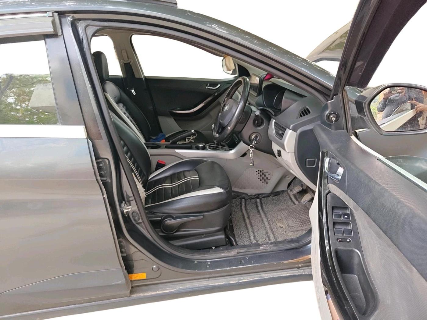2018 Tata NEXON XZ PETROL, Petrol, Manual, 83,680 km, interior