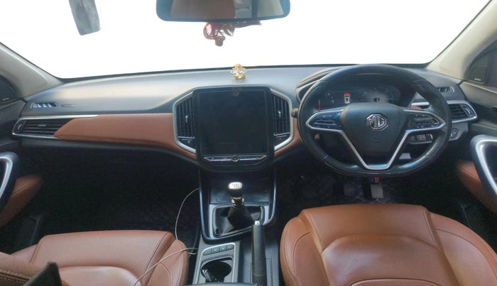 2022 MG HECTOR PLUS SHARP 2.0 DIESEL TURBO MT 6-STR, Diesel, Manual, 1,17,373 km, interior