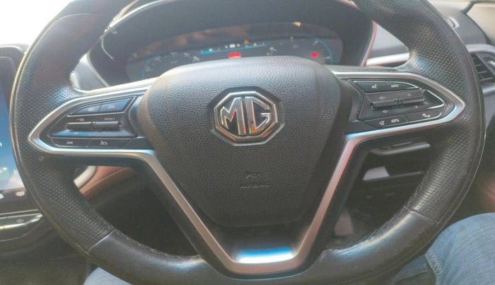 2022 MG HECTOR PLUS SHARP 2.0 DIESEL TURBO MT 6-STR, Diesel, Manual, 1,17,373 km, interior