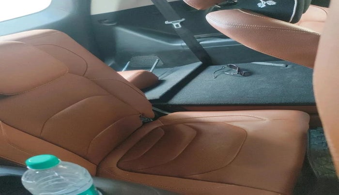 2022 MG HECTOR PLUS SHARP 2.0 DIESEL TURBO MT 6-STR, Diesel, Manual, 1,17,373 km, interior