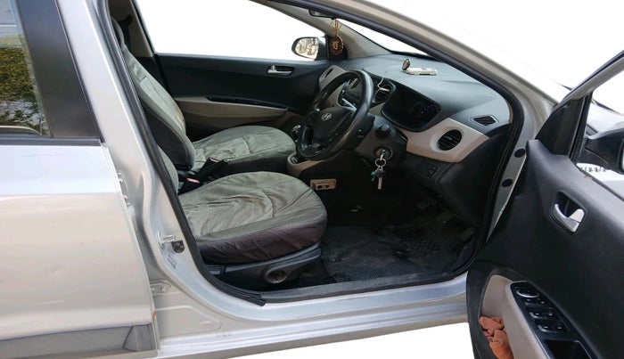 2015 Hyundai Xcent S 1.2, Petrol, Manual, 1,16,502 km, interior