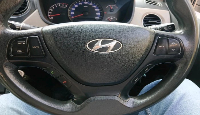 2015 Hyundai Xcent S 1.2, Petrol, Manual, 1,16,502 km, interior