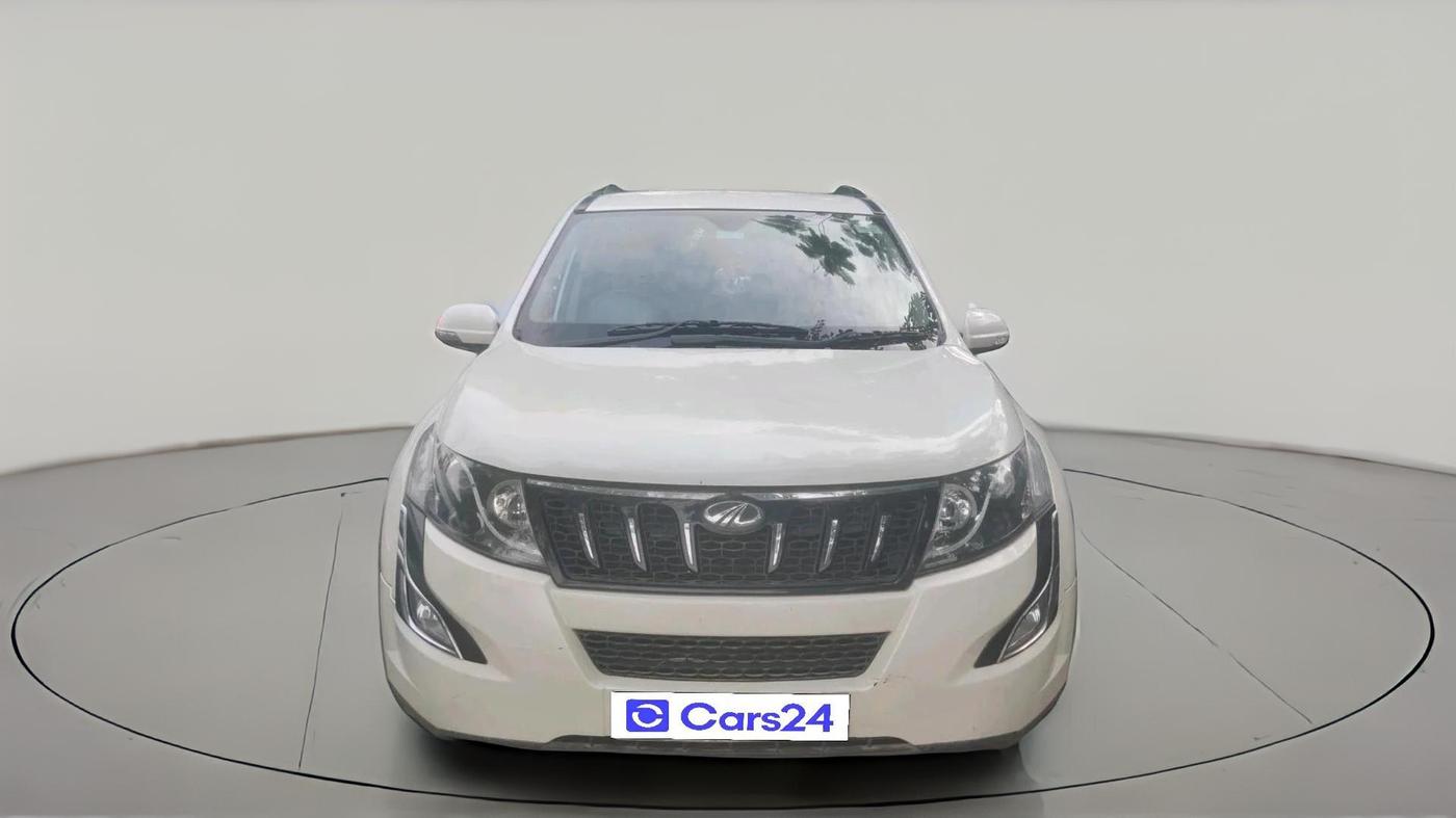 2018 Mahindra XUV500 W6, Diesel, Manual, 48,588 km, exterior