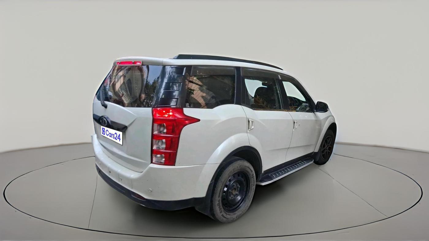 2018 Mahindra XUV500 W6, Diesel, Manual, 48,588 km, exterior
