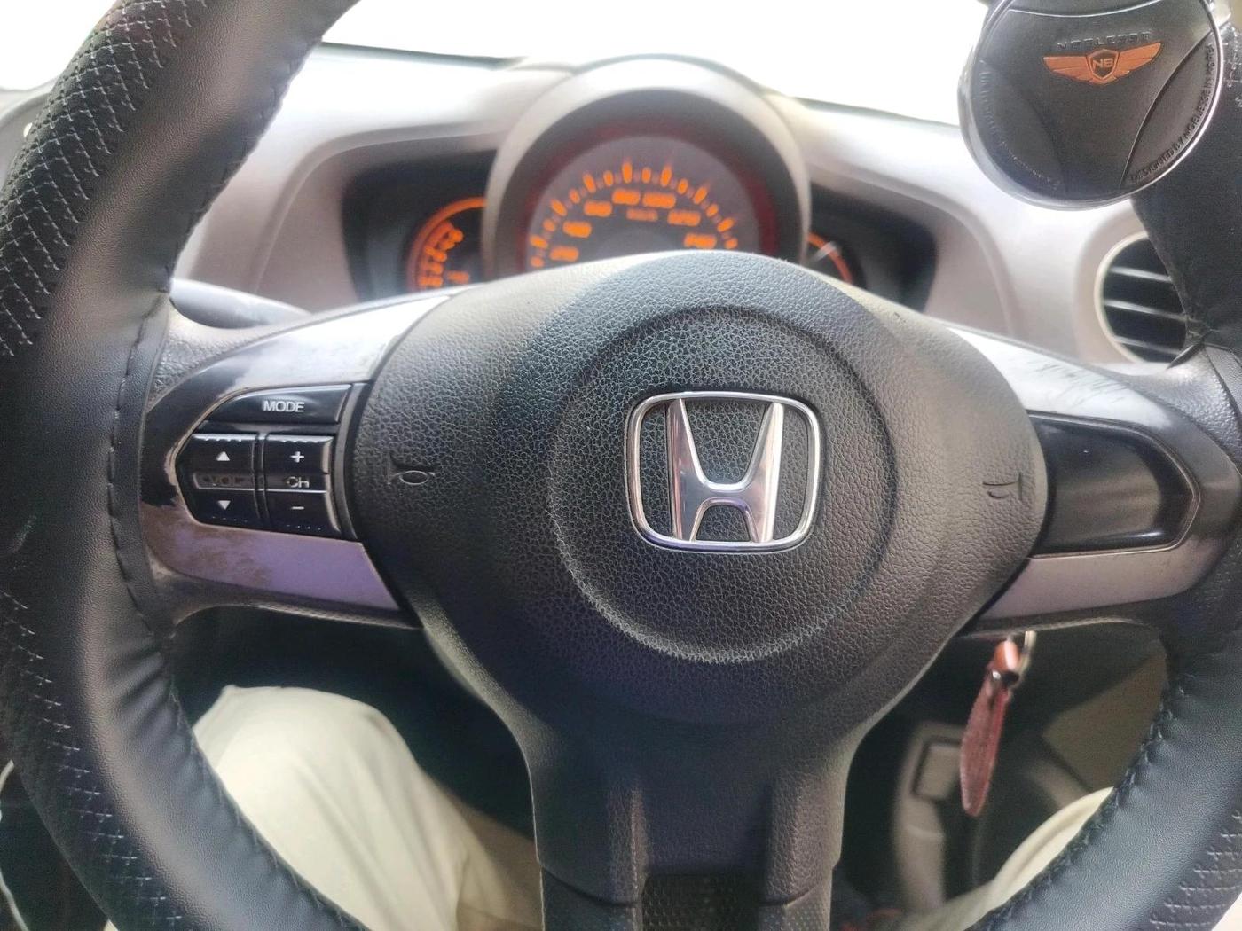 2014 Honda Amaze 1.2L I-VTEC S, Petrol, Manual, 76,466 km, interior