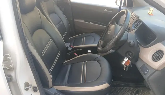 2016 Hyundai Grand i10 SPORTZ 1.2 KAPPA VTVT, Petrol, Manual, 71,429 km, interior