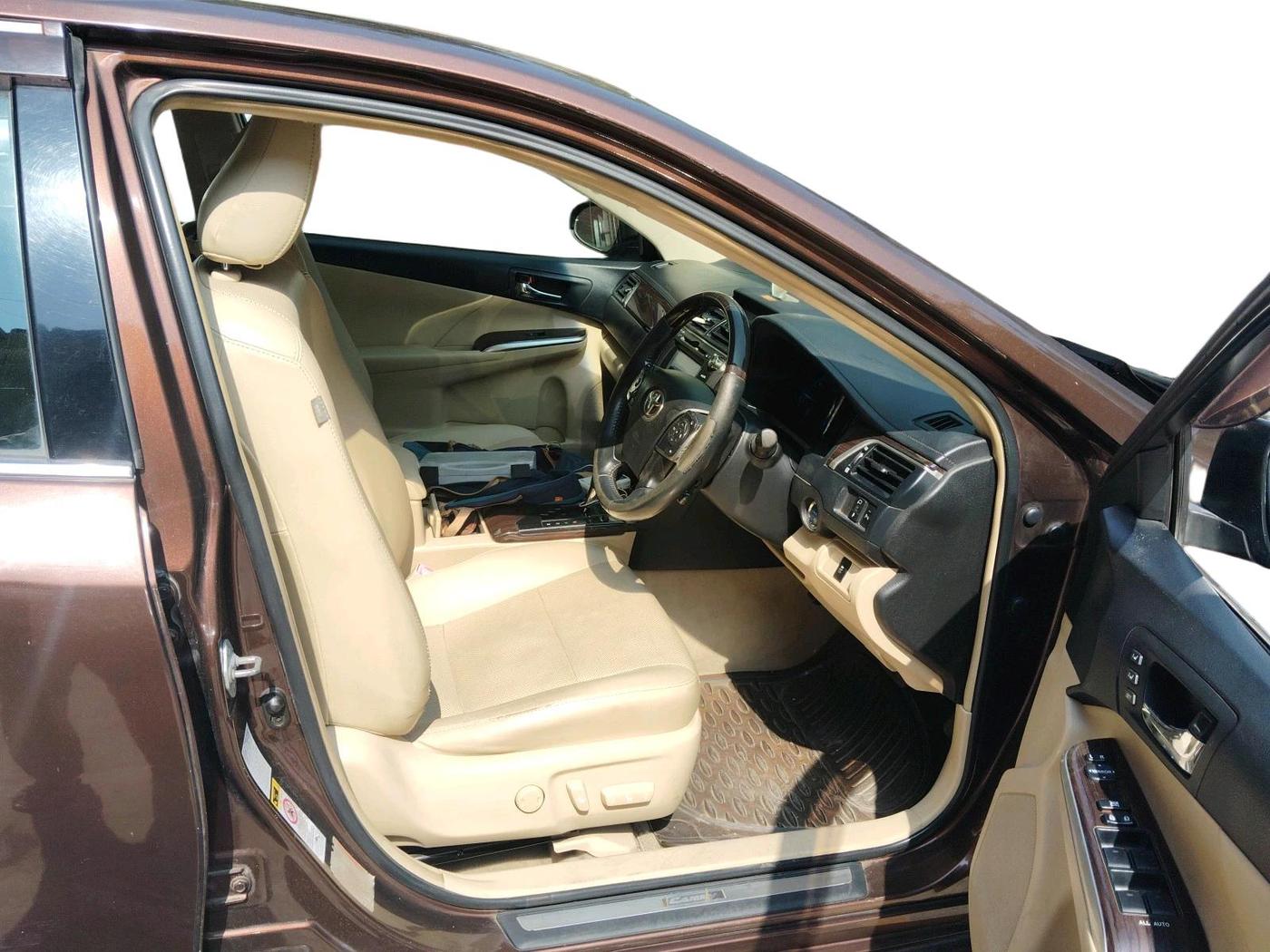 2016 Toyota Camry HYBRID, Hybrid, Automatic, 70,026 km, interior