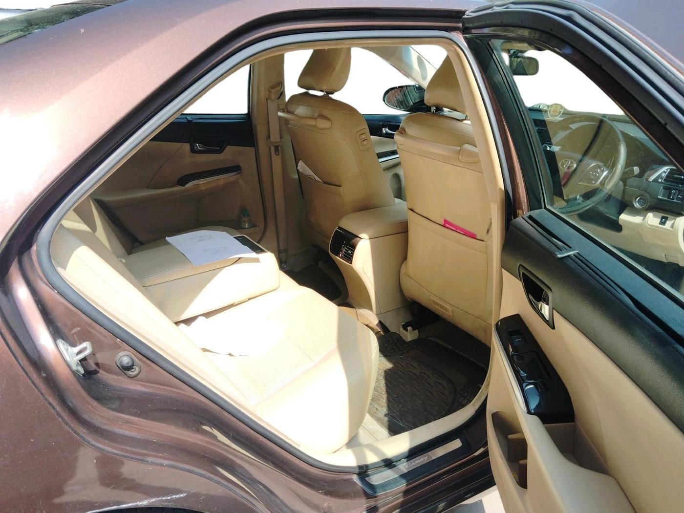 2016 Toyota Camry HYBRID, Hybrid, Automatic, 70,026 km, interior