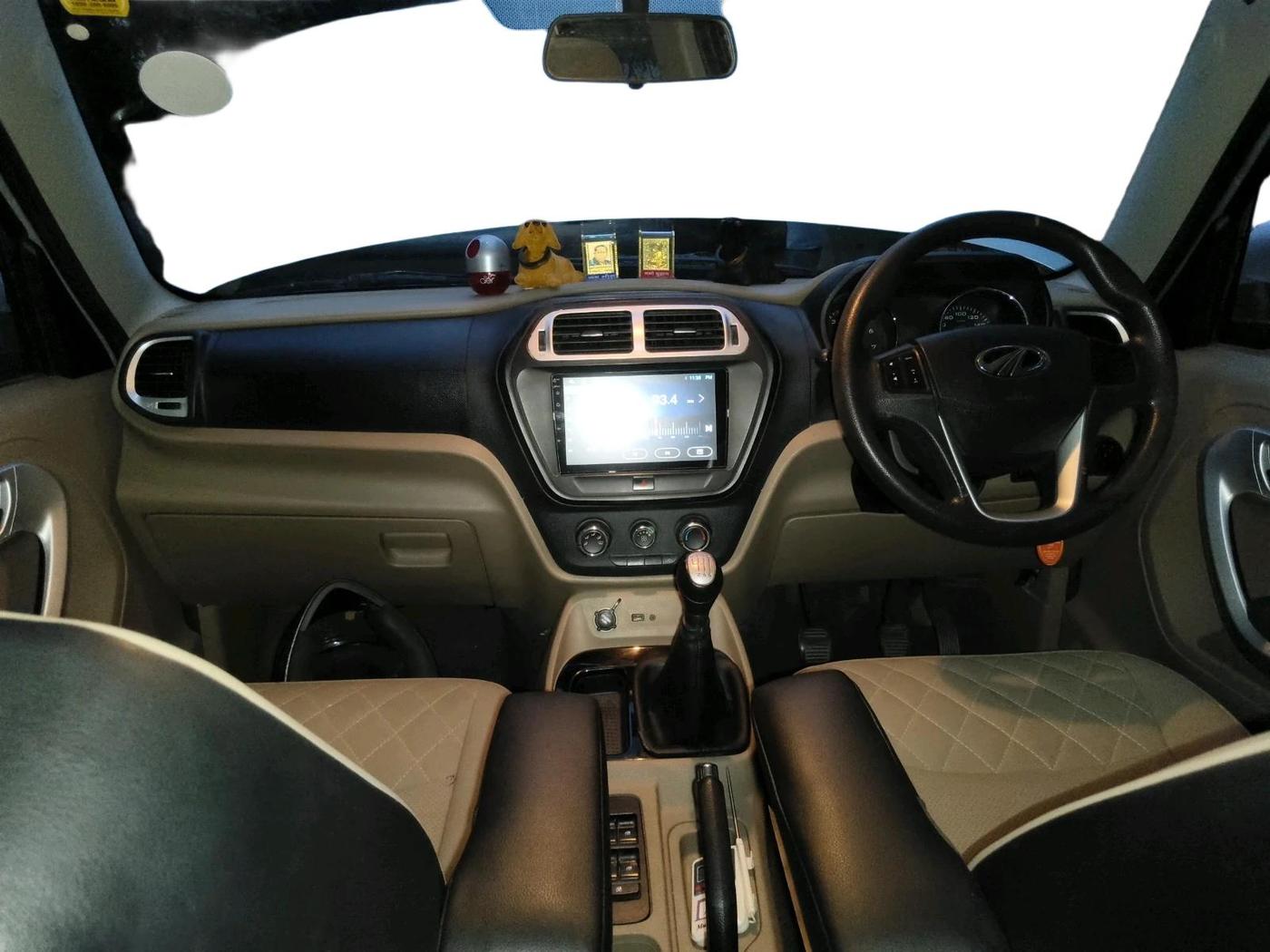 2018 Mahindra TUV 300 PLUS P8, Diesel, Manual, 43,635 km, interior